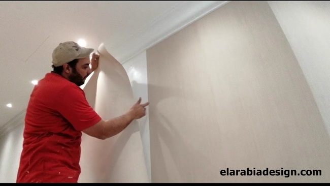 كيفية تركيب ورق الجدران في المنزل